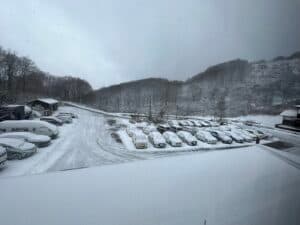 駐車場の雪景色