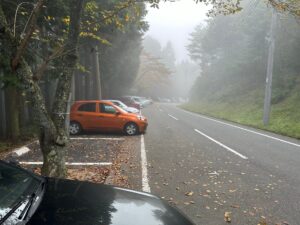 道路わきの駐車場