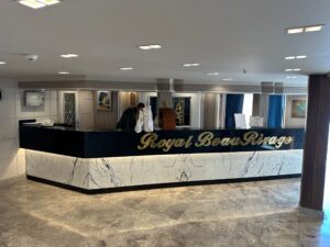 ロイヤル・ボー・リバージュのフロント