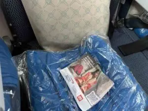 毛布とイヤホン