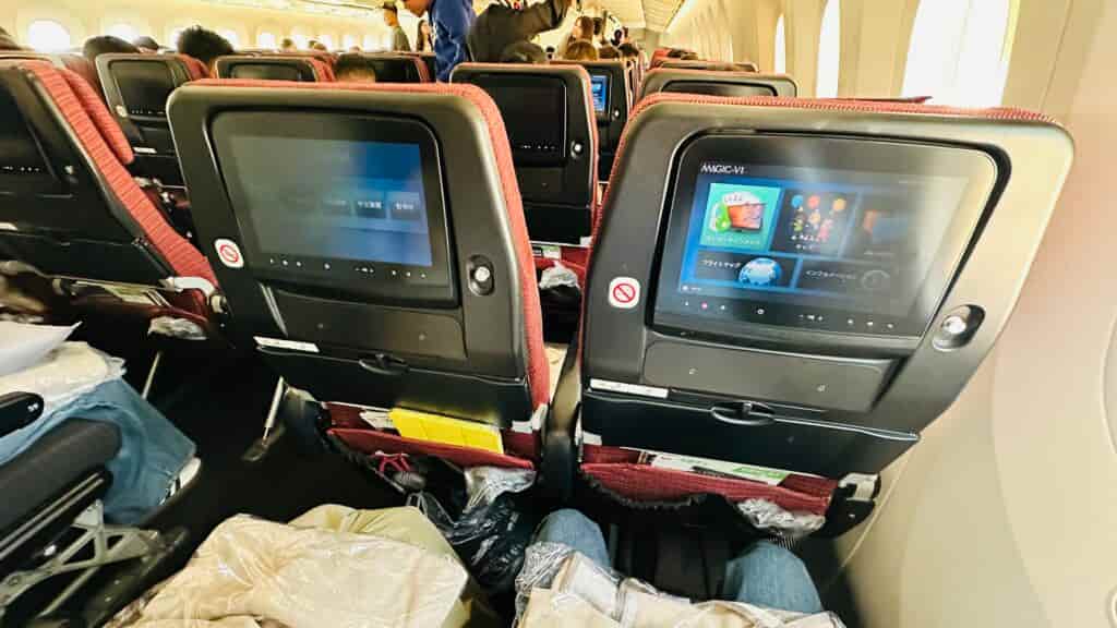 日本航空のシートピッチ