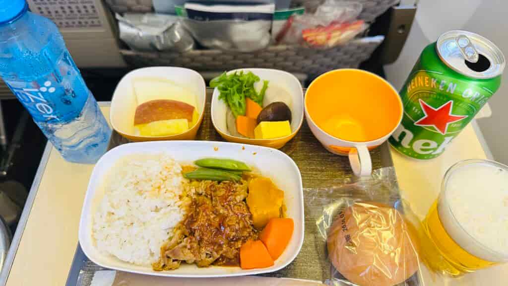 関空から台湾までの機内食
